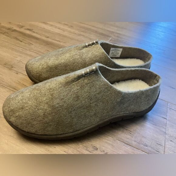 Northside tan faux shearling felt fleece lined women’s slippers. Size 8 - Picture 1 of 7